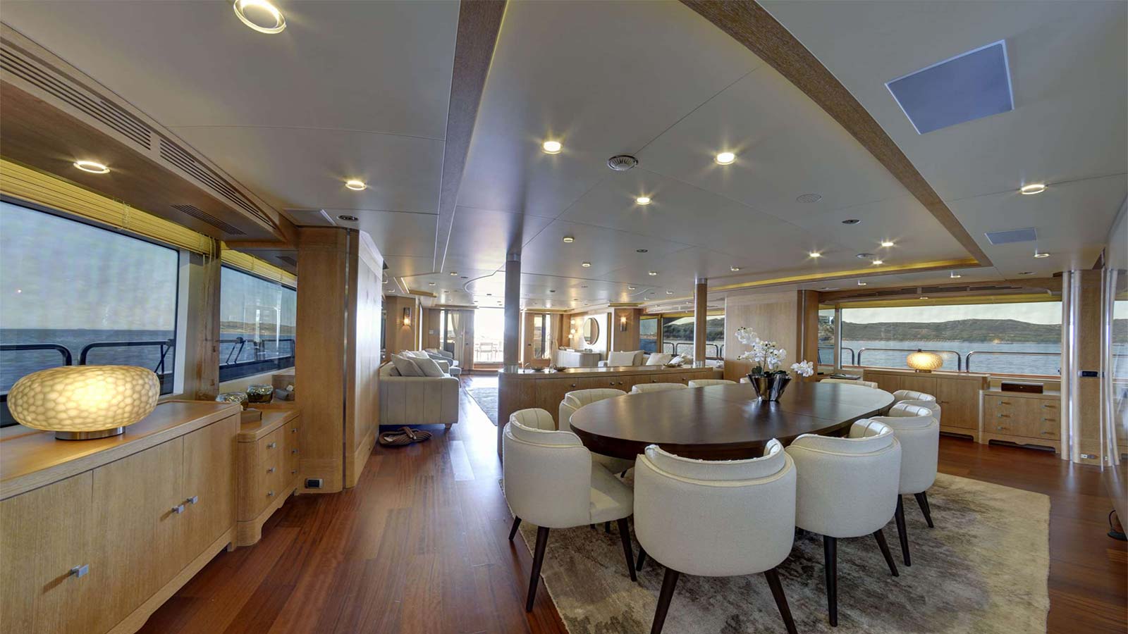 2006 Benetti Grande Amore for charter (photo 6)