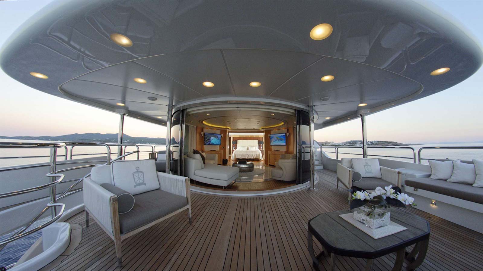 2006 Benetti Grande Amore for charter (photo 22)