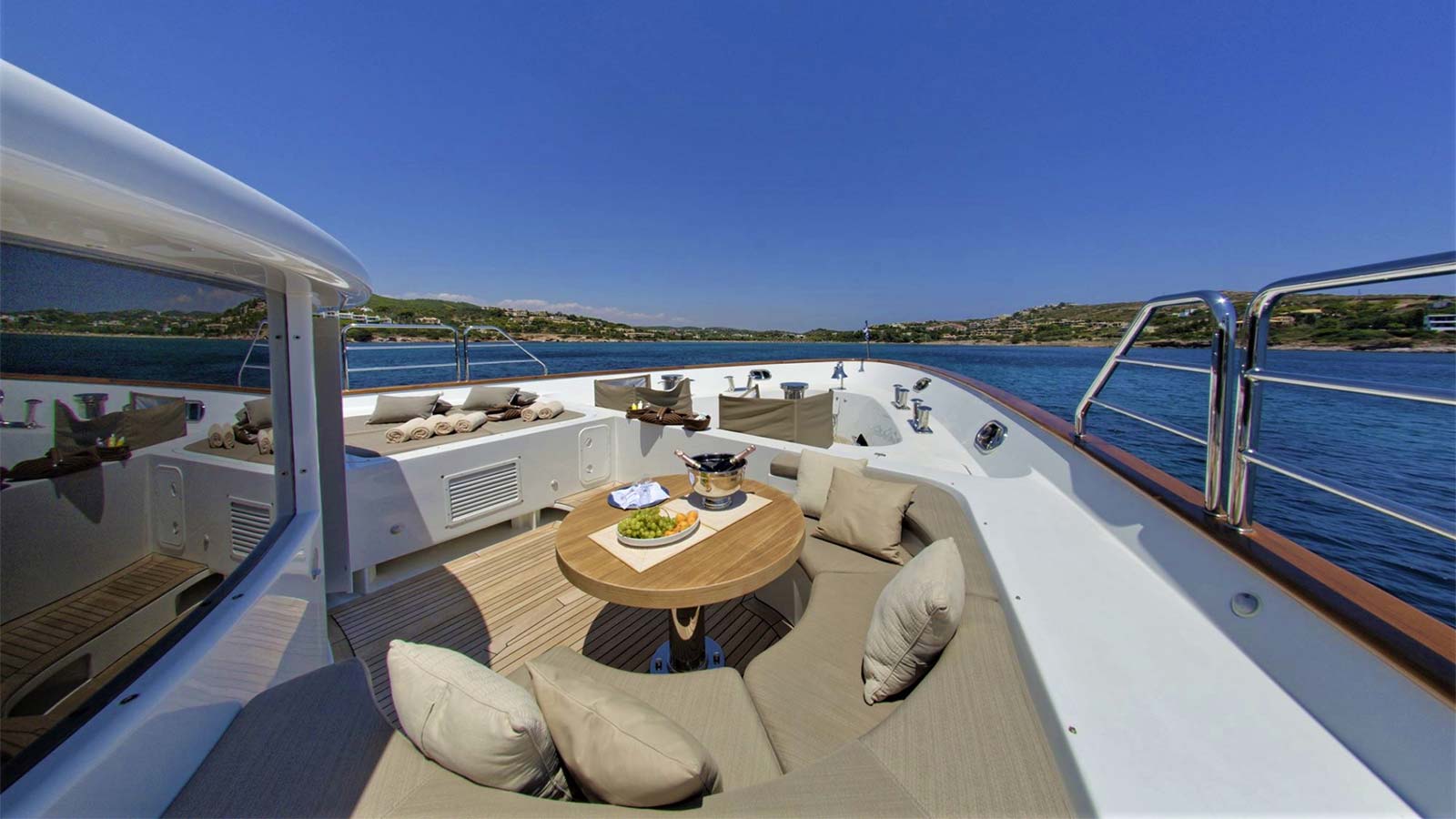 2006 Benetti Grande Amore for charter (photo 23)