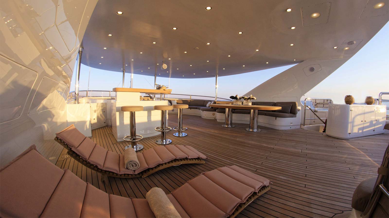 2006 Benetti Grande Amore for charter (photo 26)