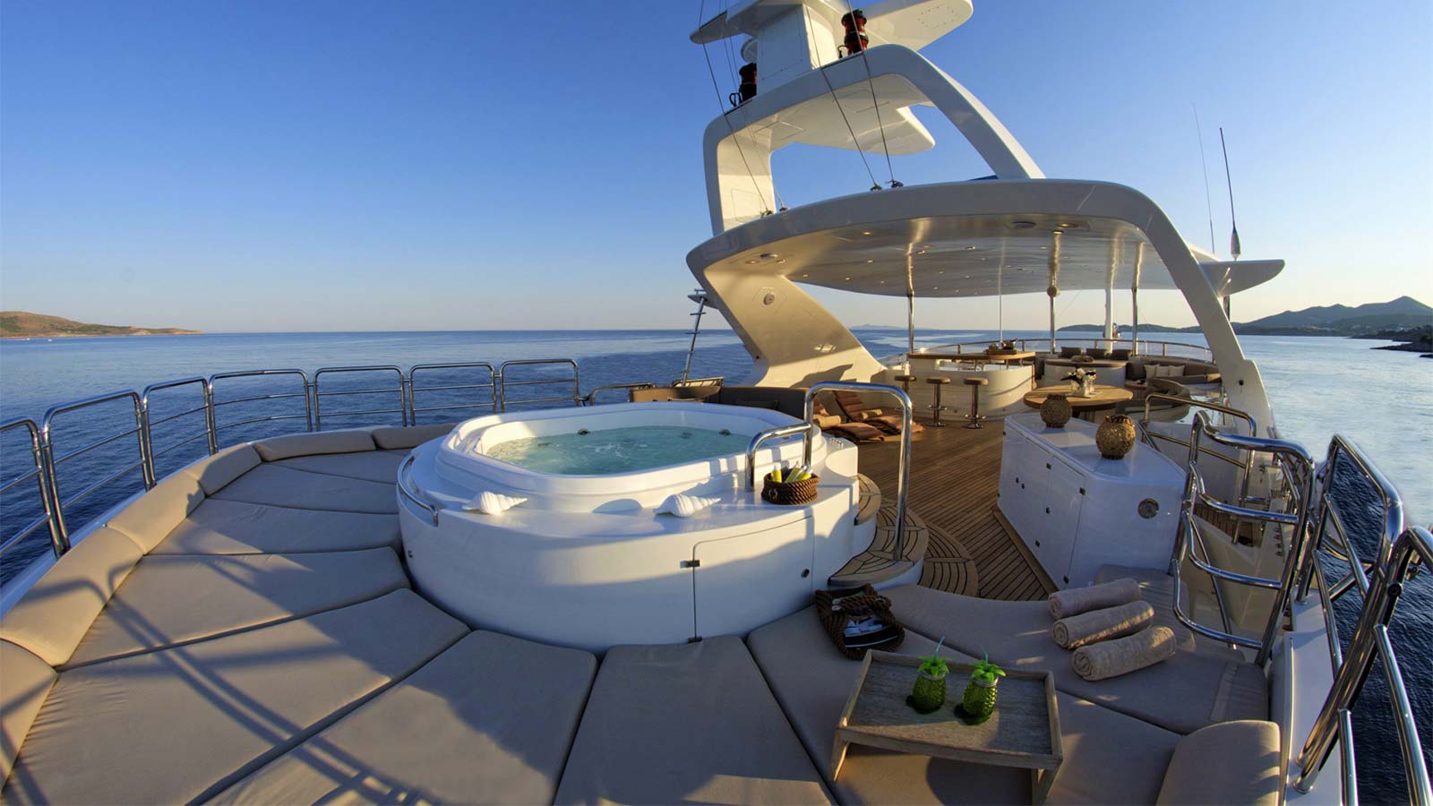 2006 Benetti Grande Amore for charter (photo 28)