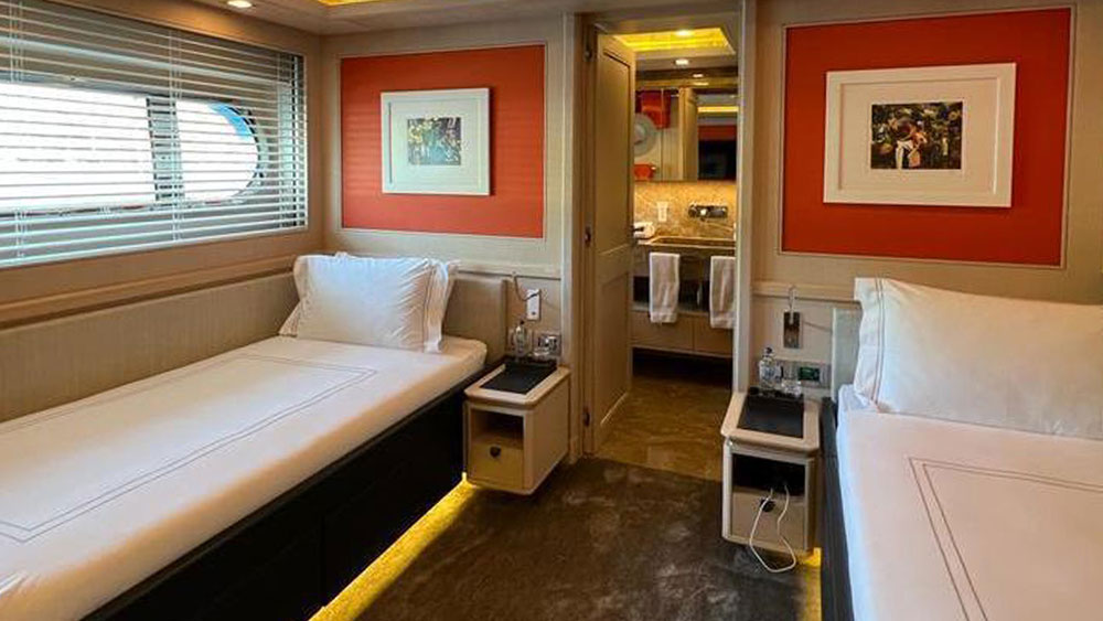 2010 CRN Ancona Polaris zu chartern (photo 10)