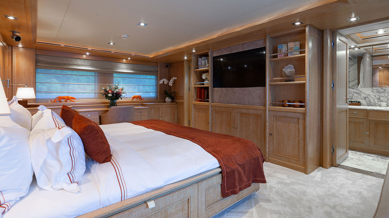 2008 CRN Ancona Lady I for charter (photo 15)