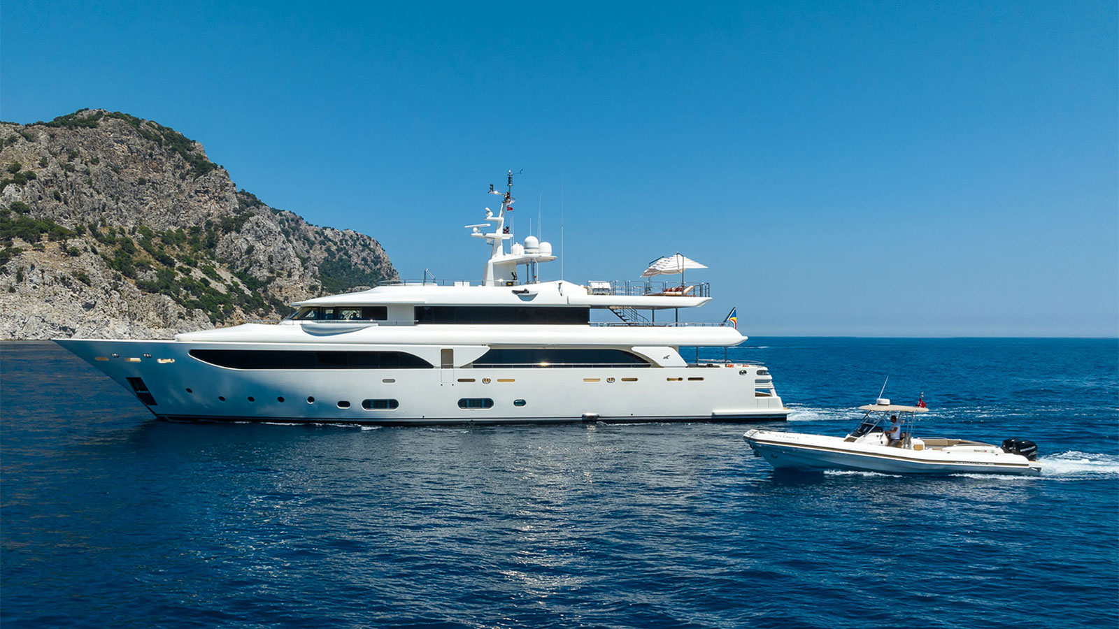 2008 CRN Ancona Lady I for charter (photo 30)
