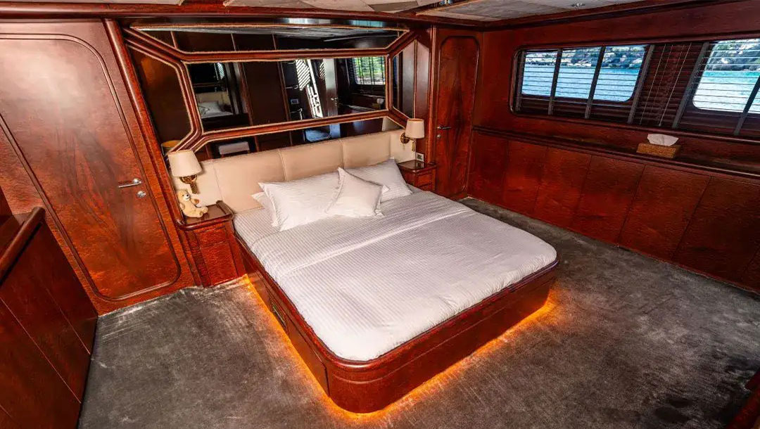 1997 Ses Yachts Blues for charter (photo 6)