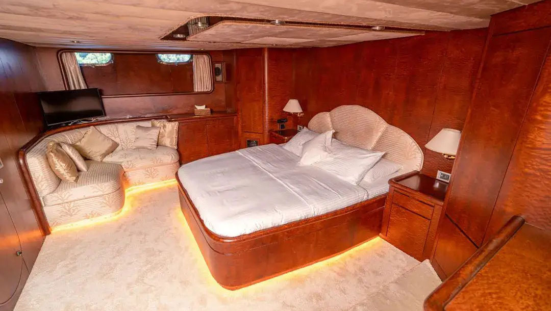 1997 Ses Yachts Blues for charter (photo 9)
