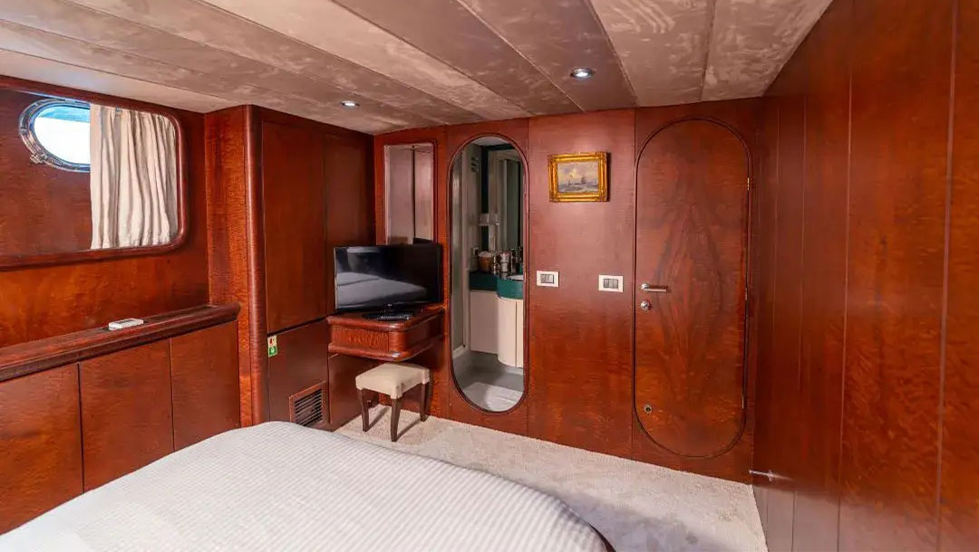 1997 Ses Yachts Blues for charter (photo 13)