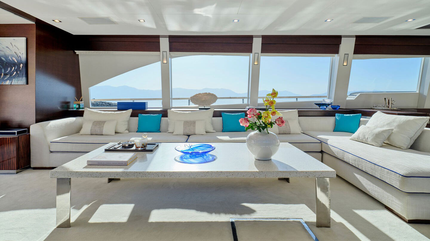 2009 Couach Yachts Hakuna Matata for charter (photo 3)