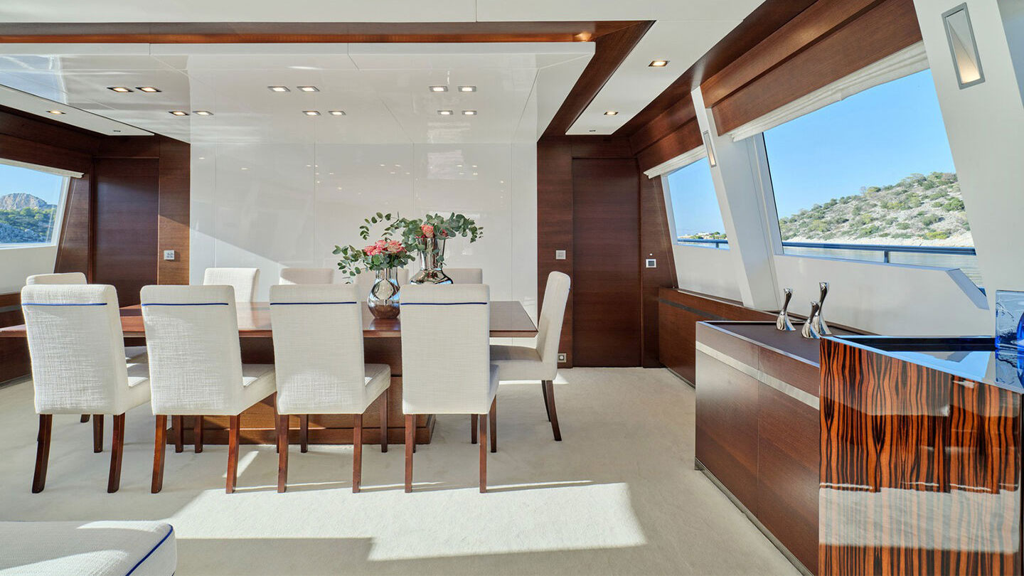 2009 Couach Yachts Hakuna Matata for charter (photo 6)