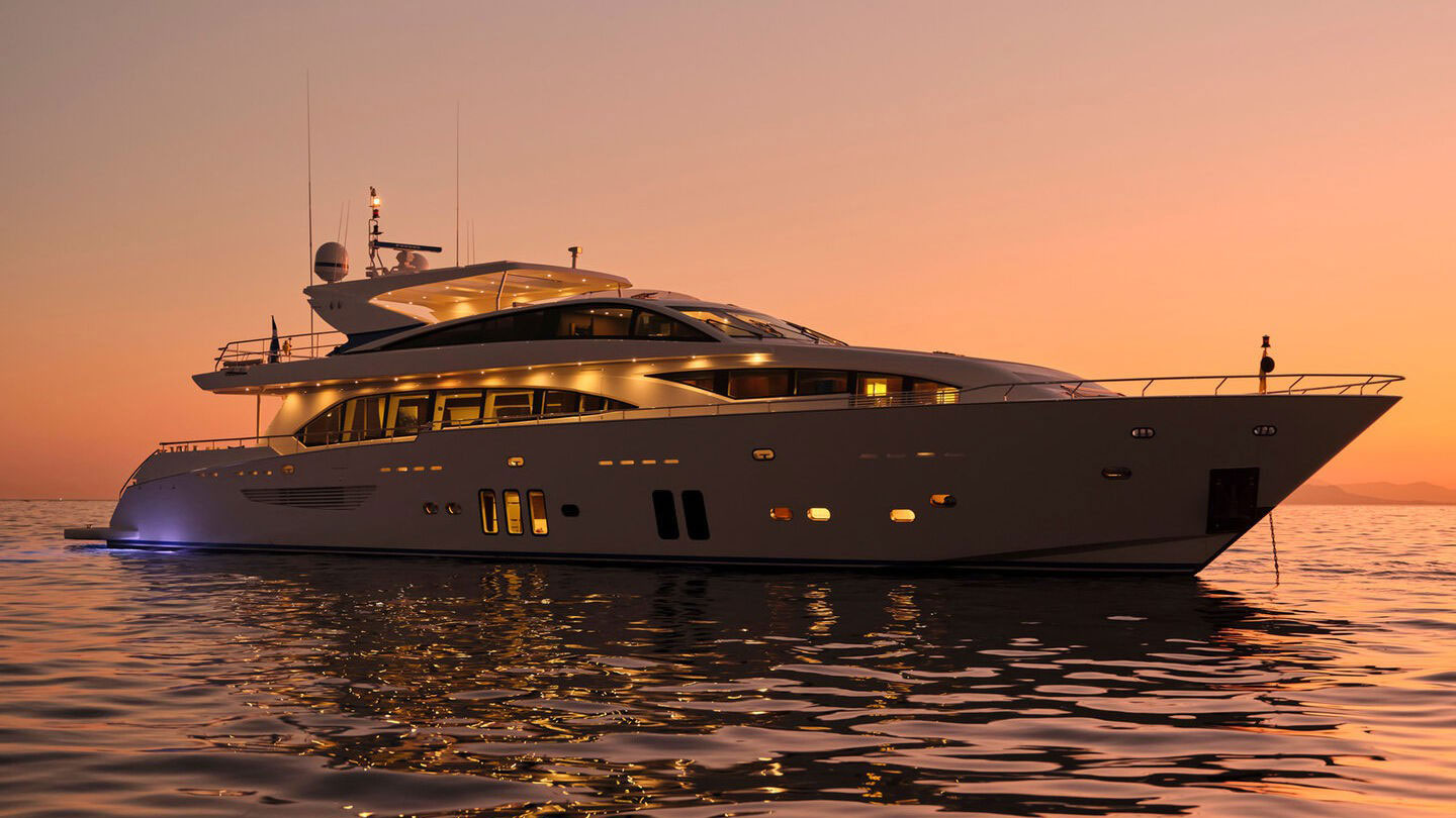 2009 Couach Yachts Hakuna Matata for charter (photo 22)