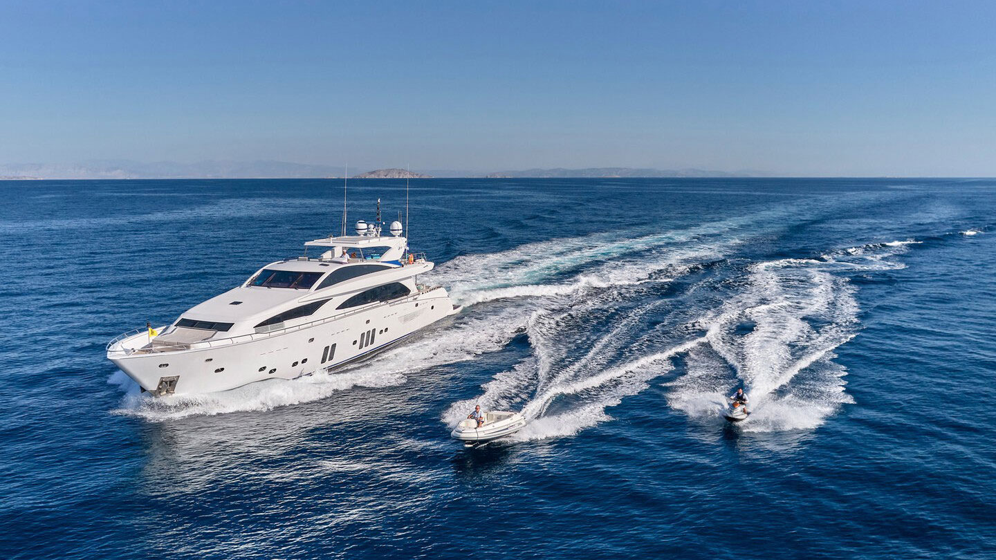 2009 Couach Yachts Hakuna Matata for charter (photo 23)