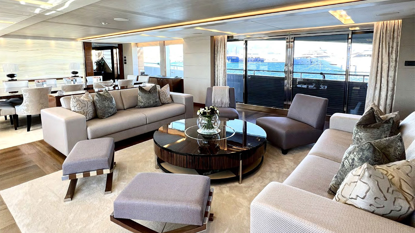 2016 Princess 40M te huur (photo 2)