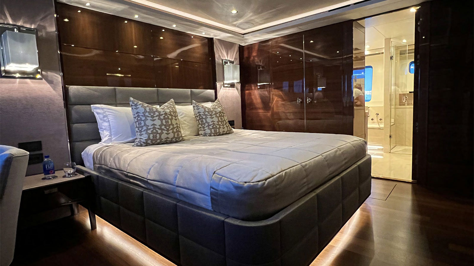 2016 Princess 40M te huur (photo 11)