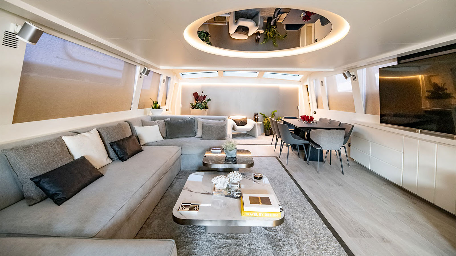2009 Tecnomar Eva for charter (photo 4)