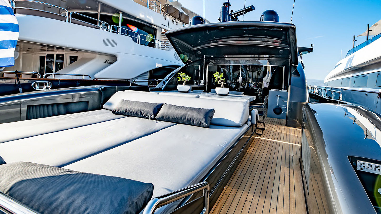 2009 Tecnomar Eva for charter (photo 17)