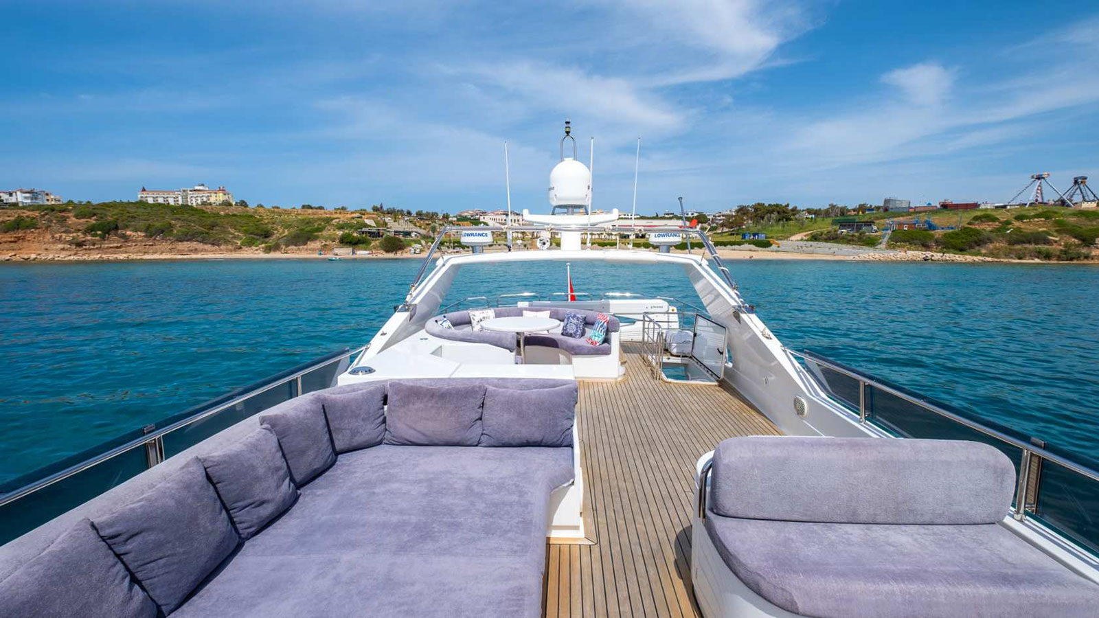 2006 Ferretti Aden à louer (photo 15)