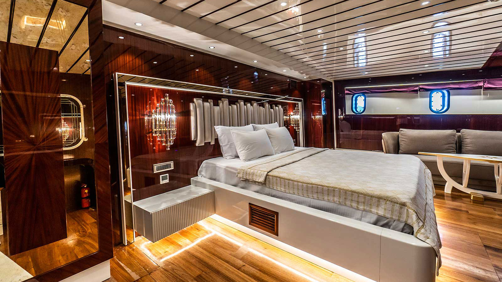 2008 Nysa Yacht Esma Sultan na czarter (photo 8)