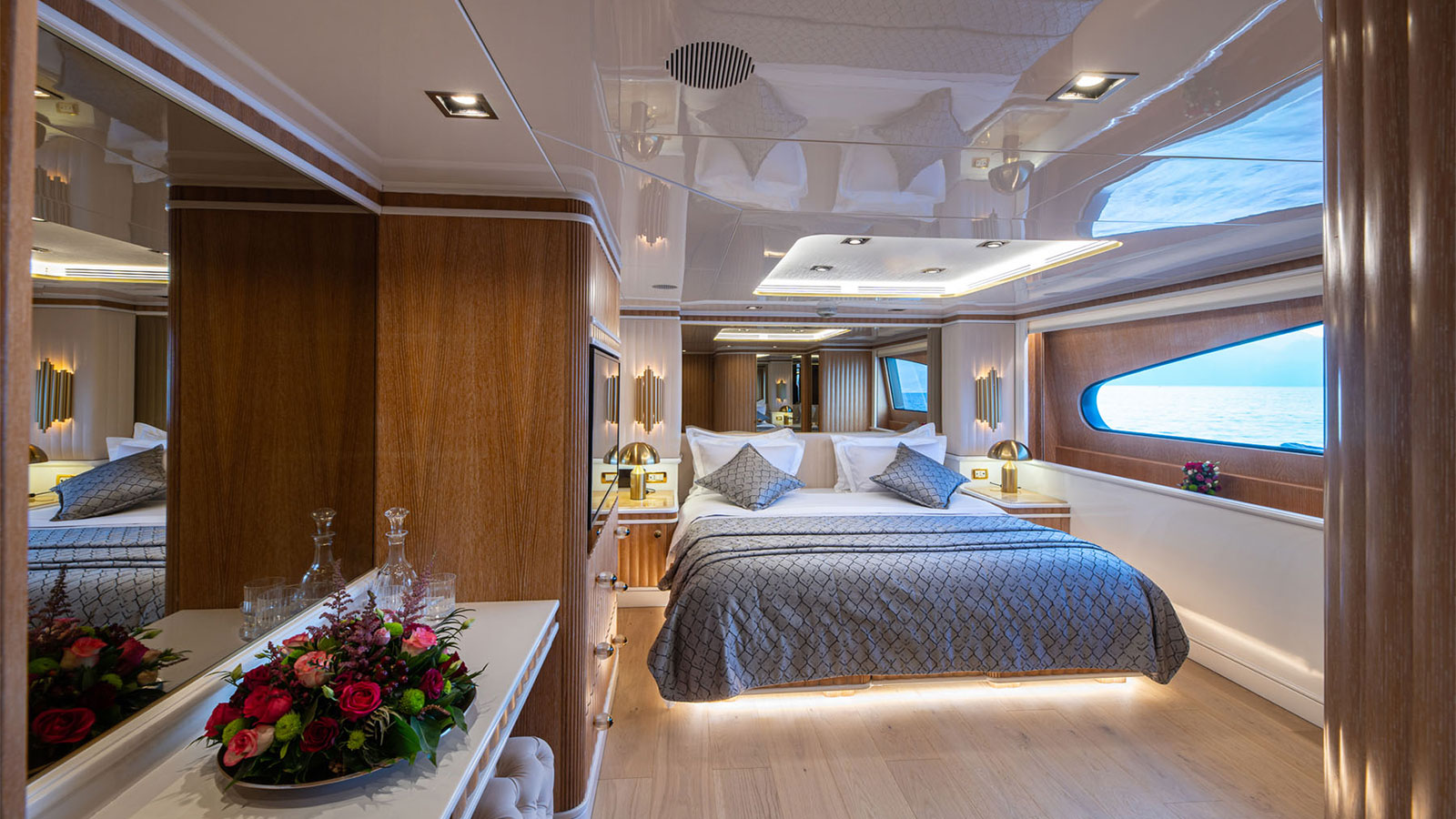 1999 Benetti Barents a noleggio (photo 7)