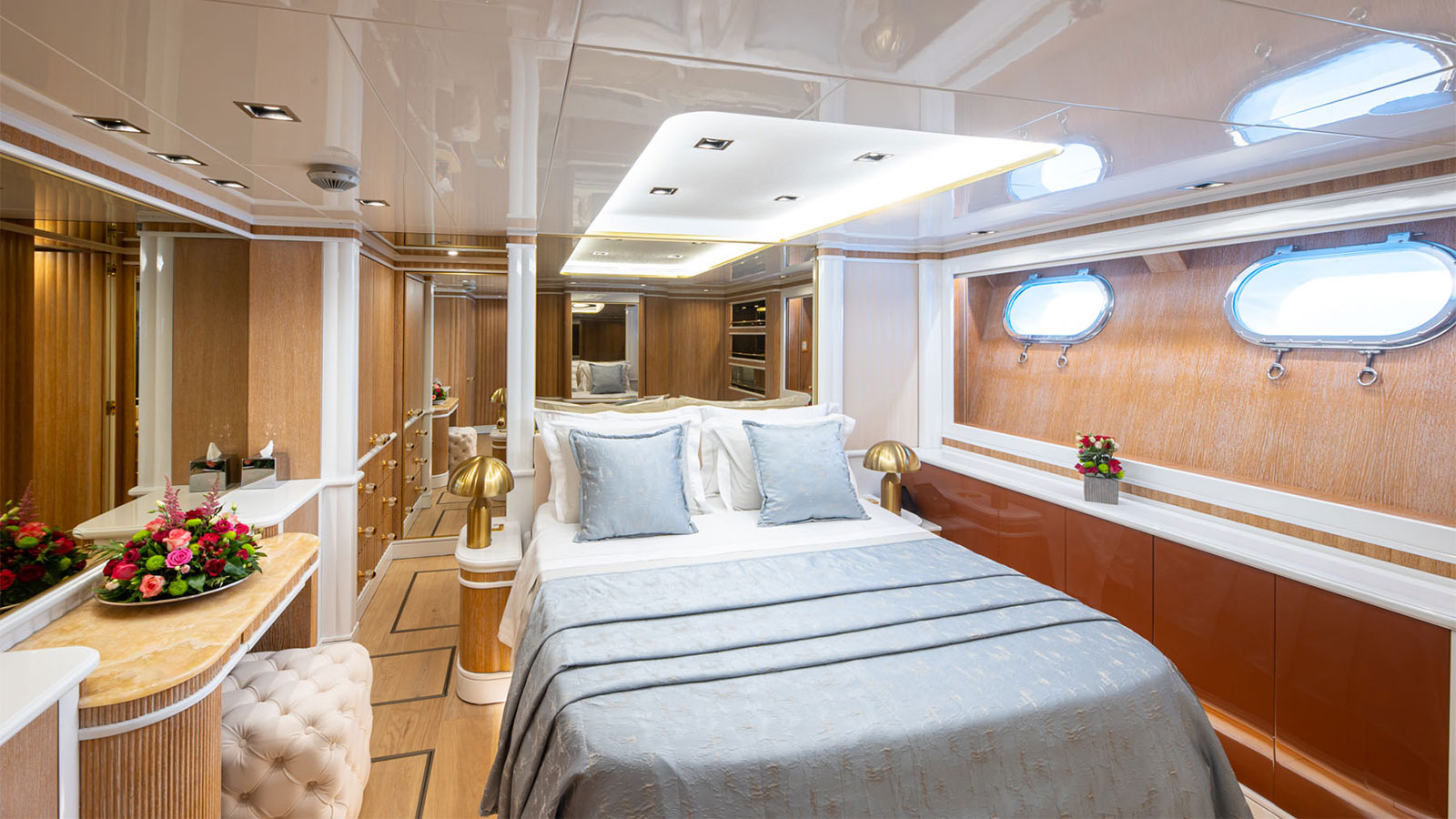 1999 Benetti Barents a noleggio (photo 8)