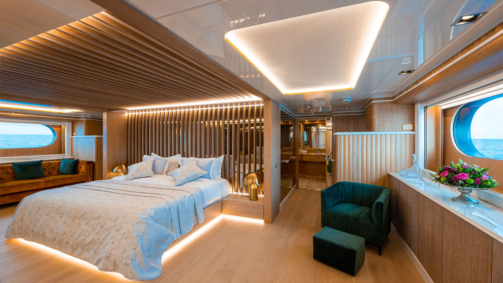 1999 Benetti Barents a noleggio (photo 10)