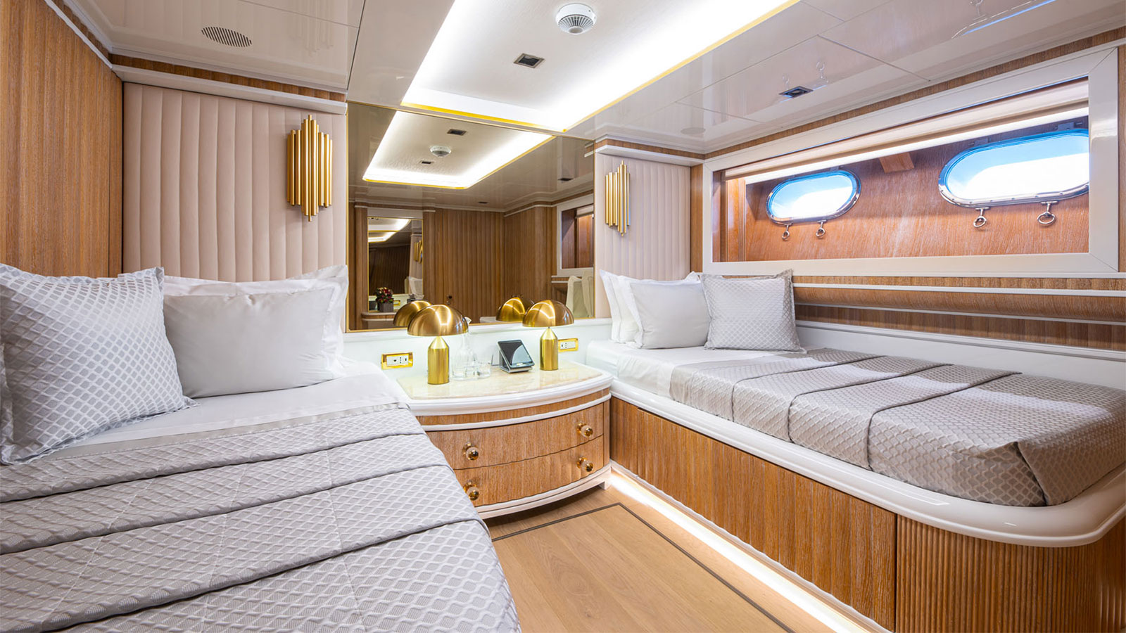 1999 Benetti Barents a noleggio (photo 11)