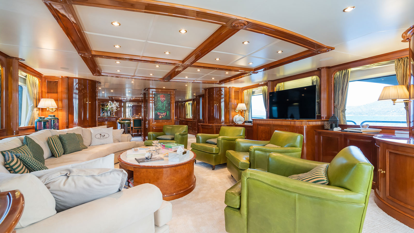 1999 Benetti Amadea te huur (photo 4)