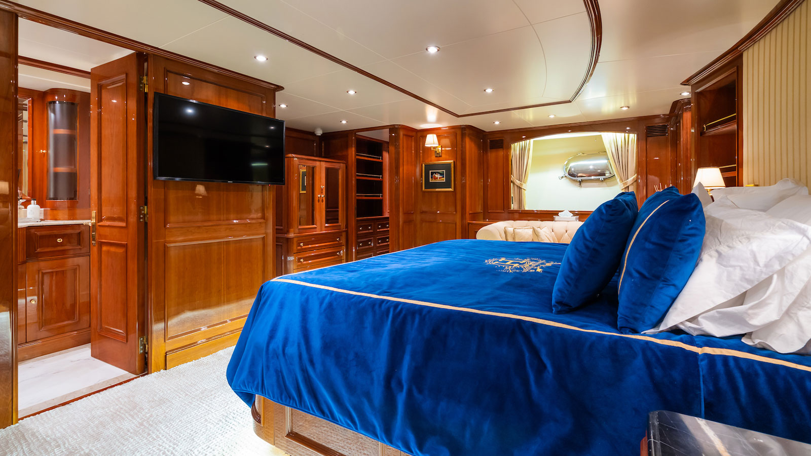 1999 Benetti Amadea te huur (photo 10)