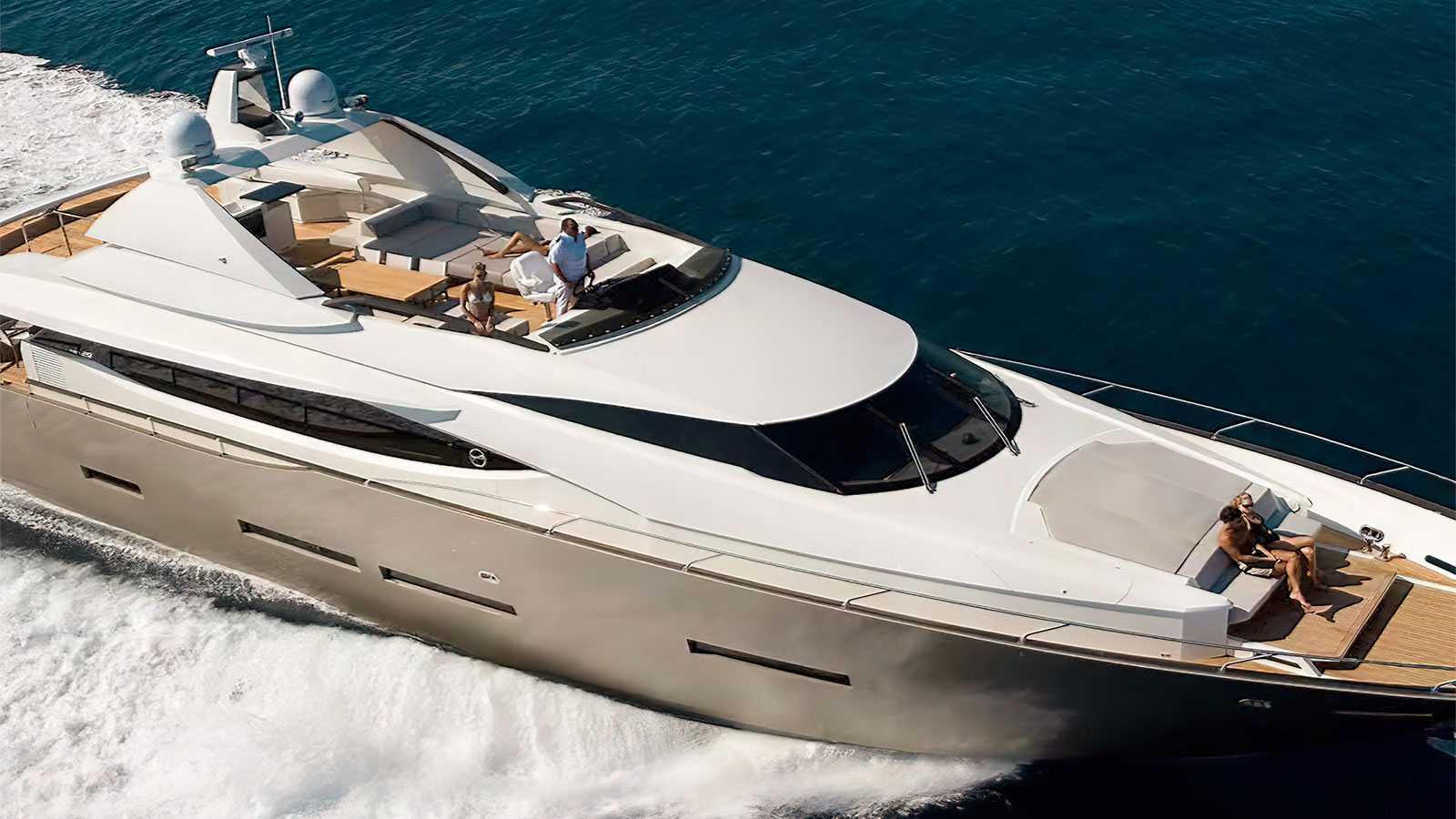2009 Peri Yachts Quasar à louer (photo 8)