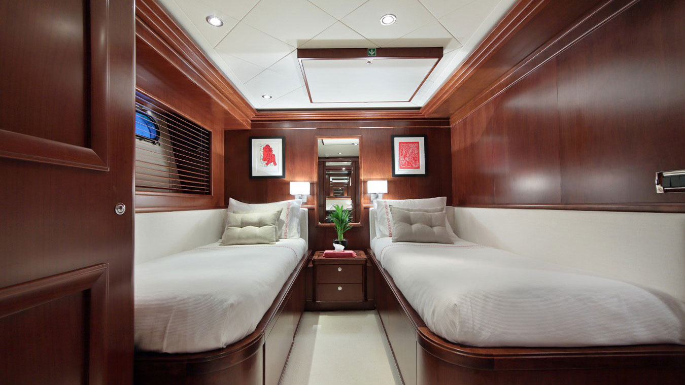 2006 Ferretti Lady Soul en alquiler (photo 10)
