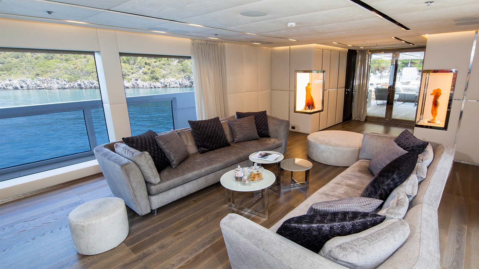 2016 Admiral Yachts Ouranos for charter (photo 4)