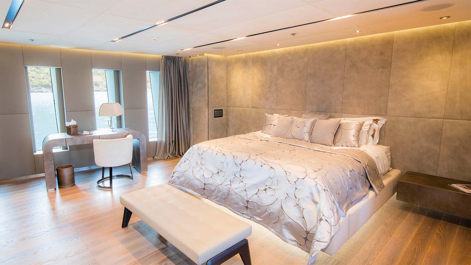2016 Admiral Yachts Ouranos for charter (photo 6)