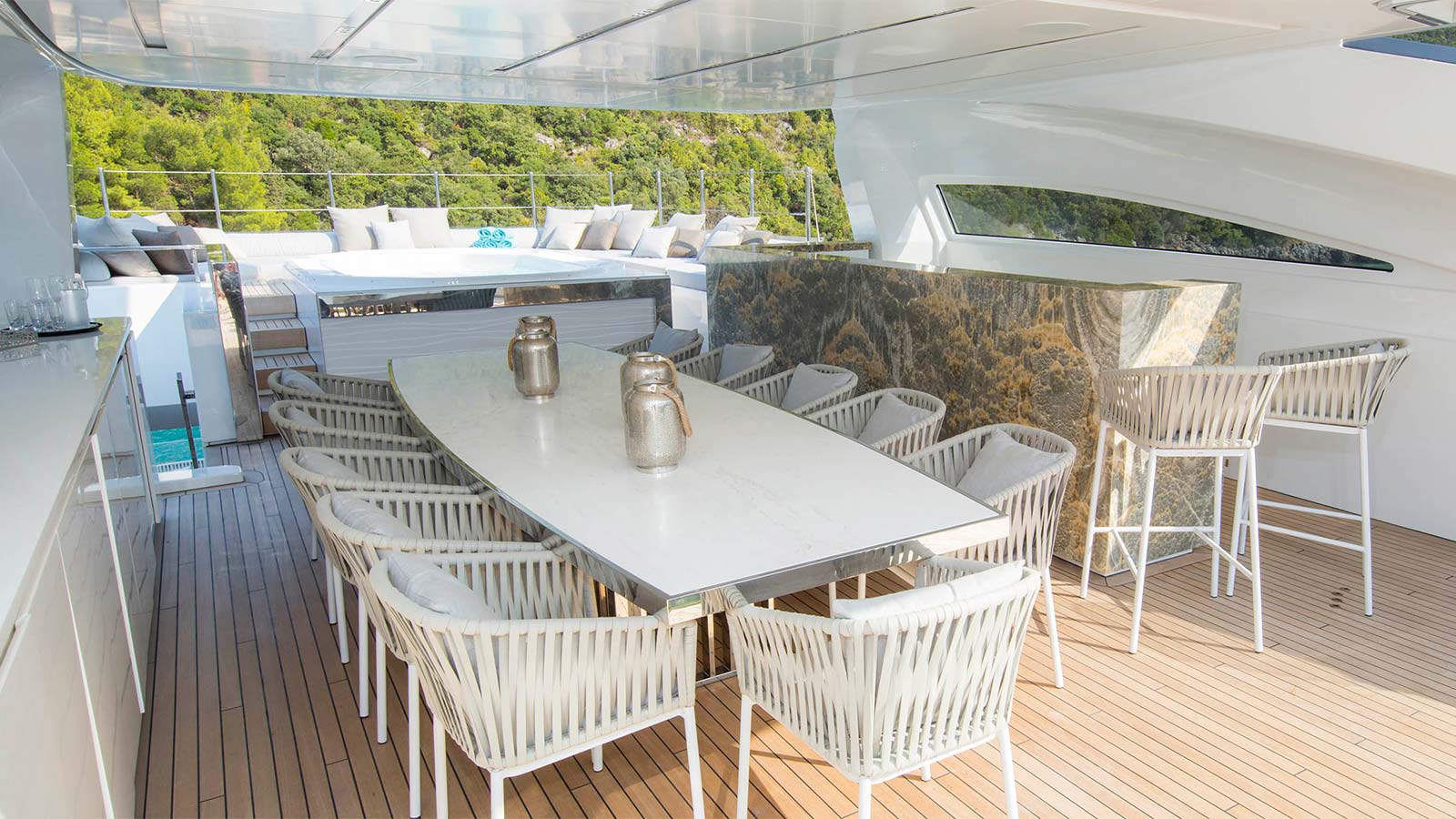 2016 Admiral Yachts Ouranos for charter (photo 13)