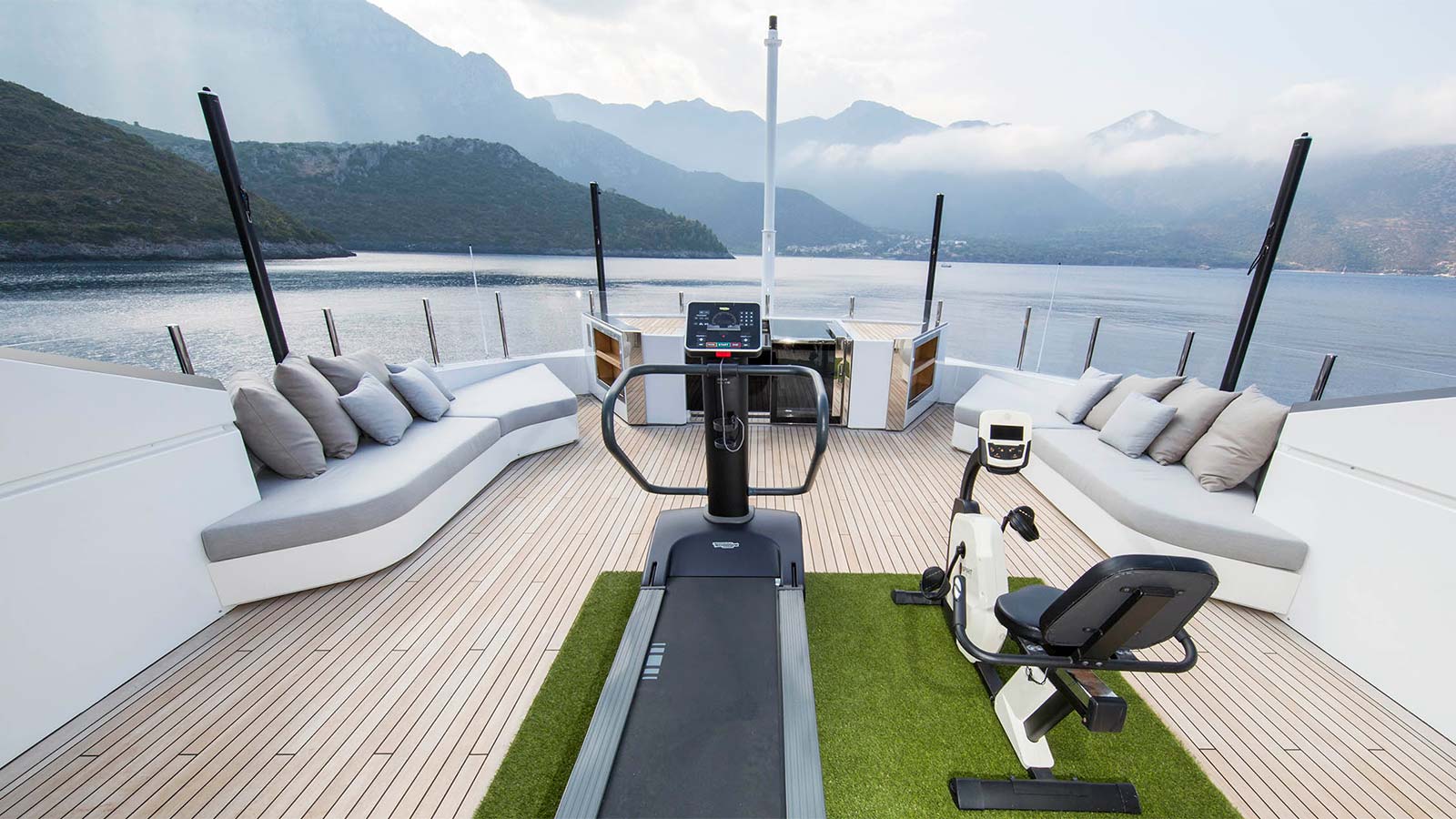 2016 Admiral Yachts Ouranos for charter (photo 15)