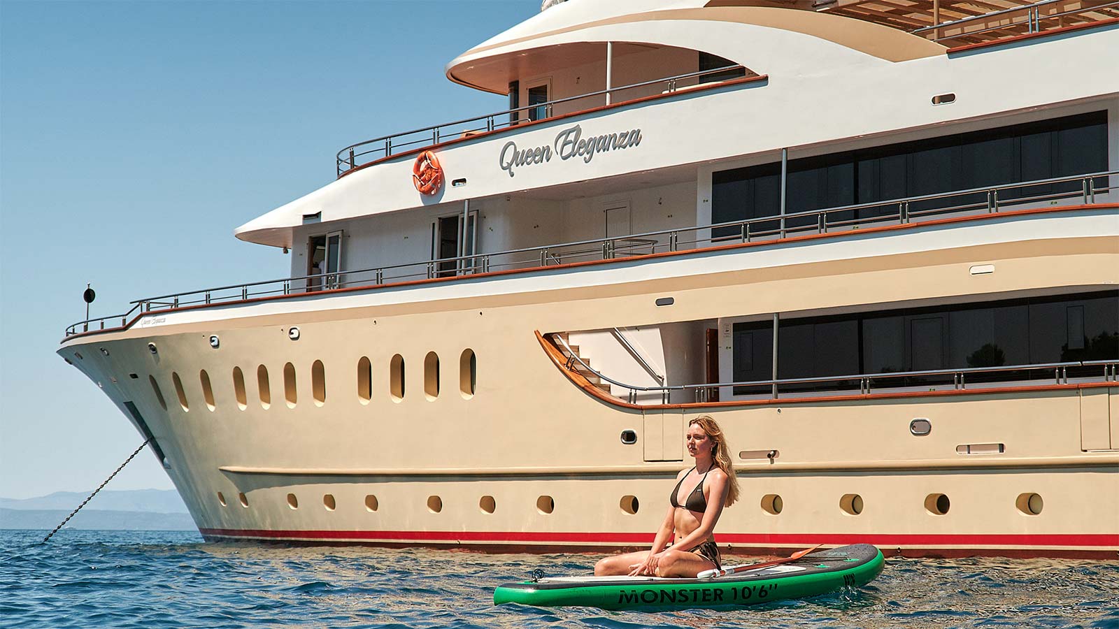 2018 Custom Built Queen Eleganza for charter (photo 20)