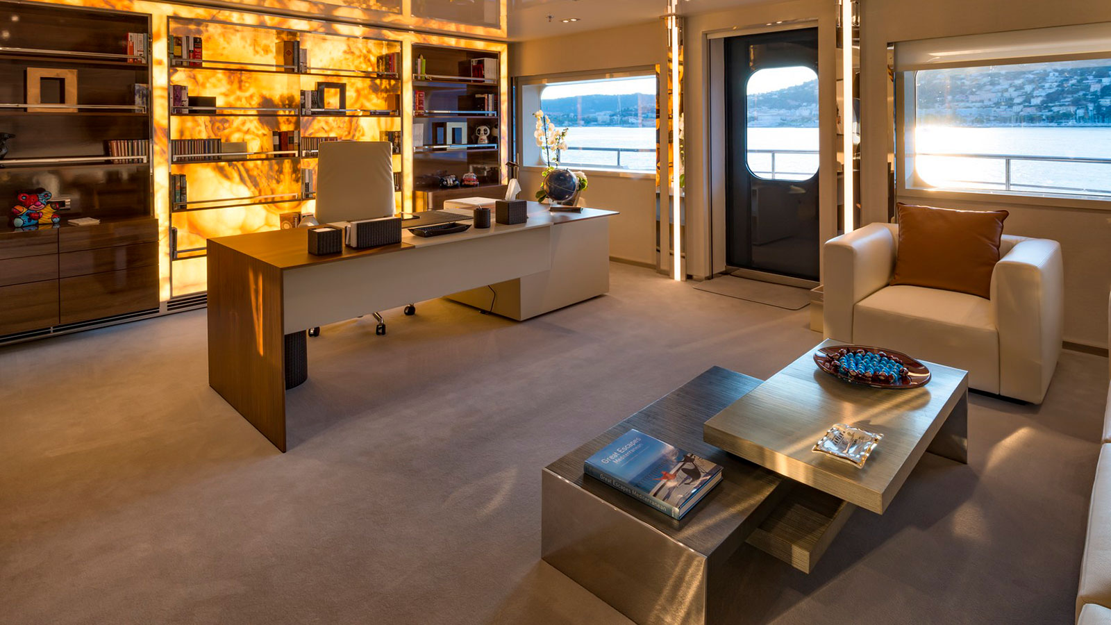 2004 Austal Serenity for charter (photo 10)
