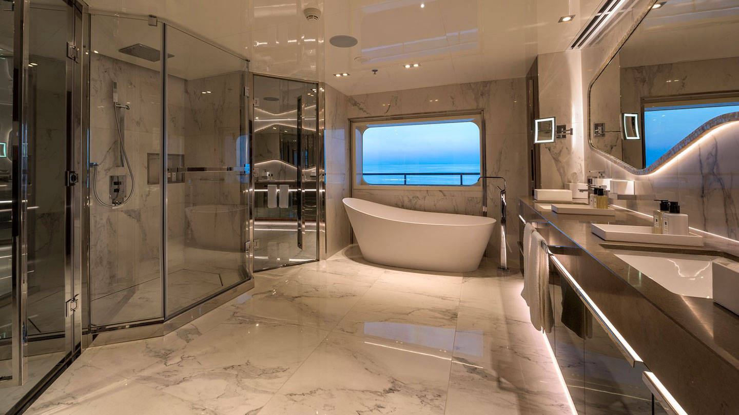 2004 Austal Serenity for charter (photo 18)