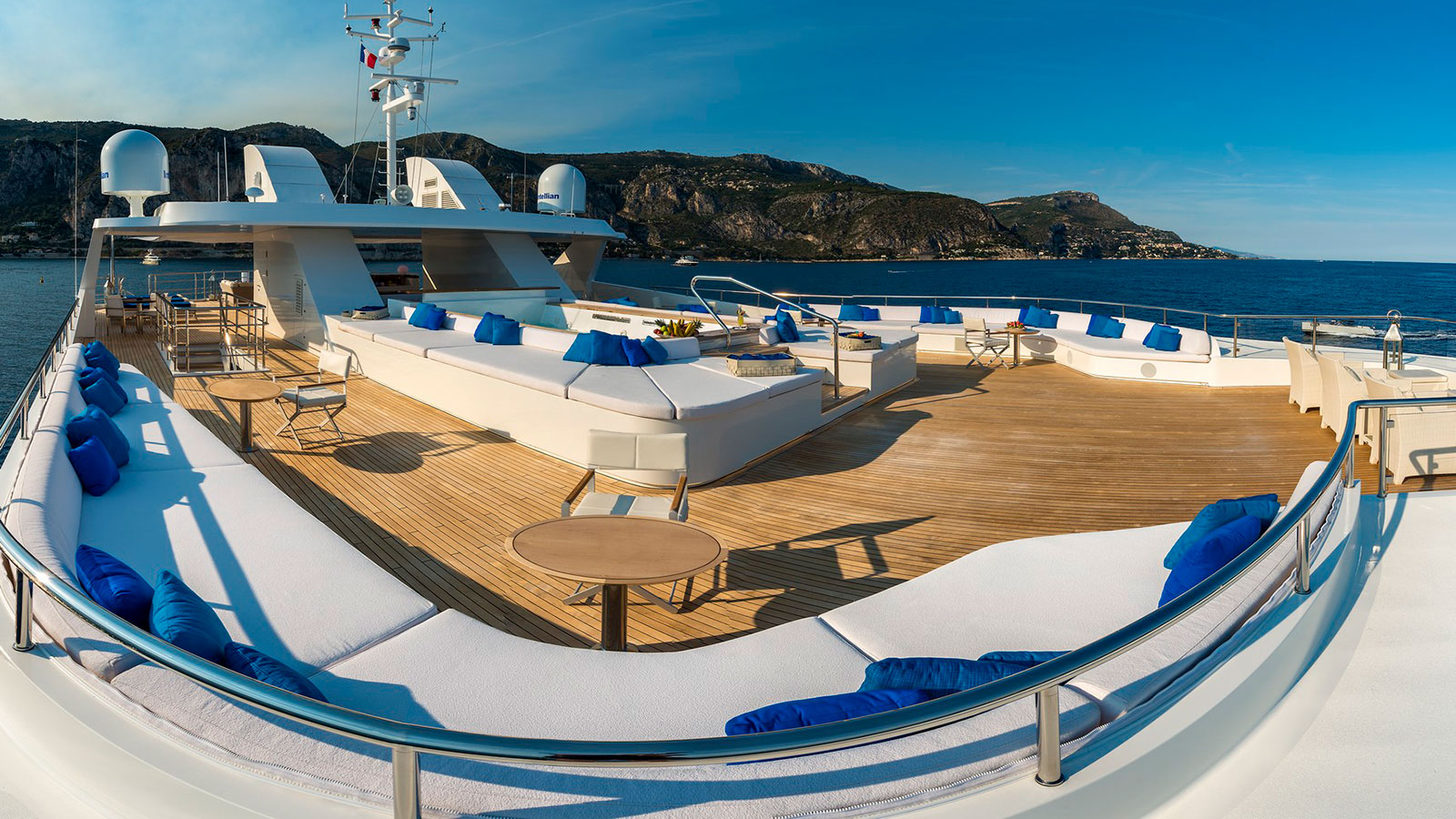 2004 Austal Serenity for charter (photo 24)