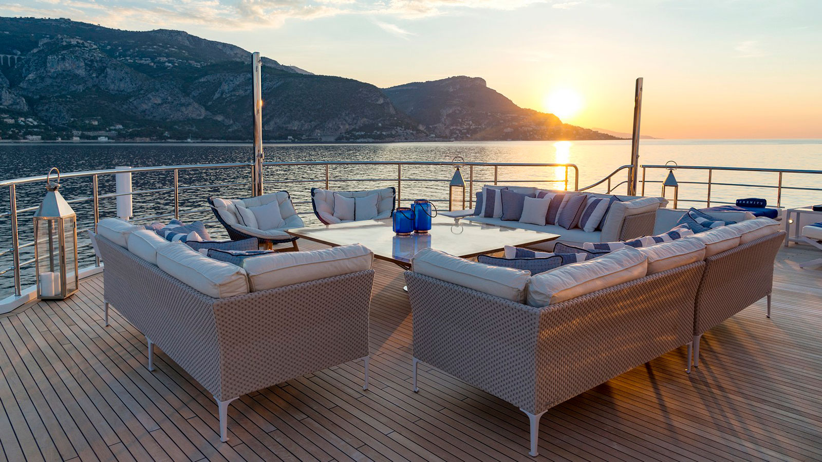2004 Austal Serenity for charter (photo 27)