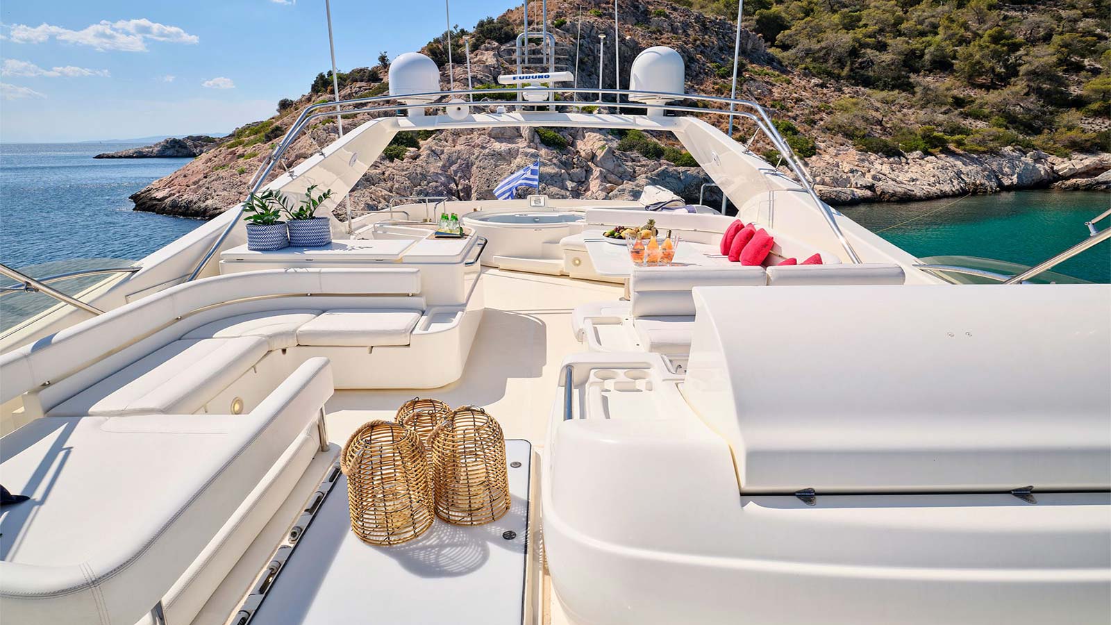 2004 Ferretti 880 a noleggio (photo 17)