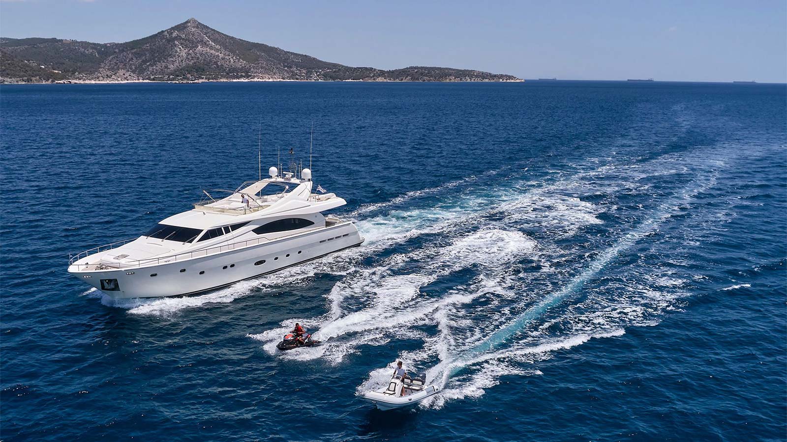 2004 Ferretti 880 a noleggio (photo 24)