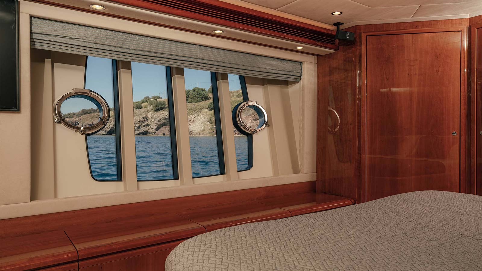 2006 Ferretti 830 Fly en alquiler (photo 6)