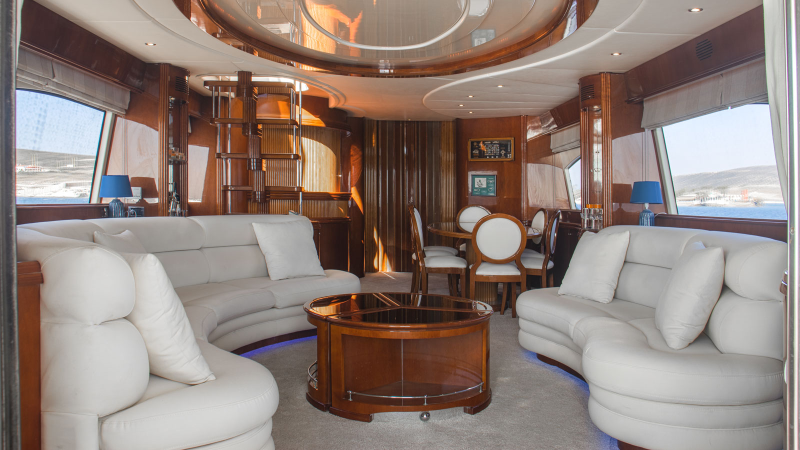 2005 Azimut Titan na czarter (photo 2)