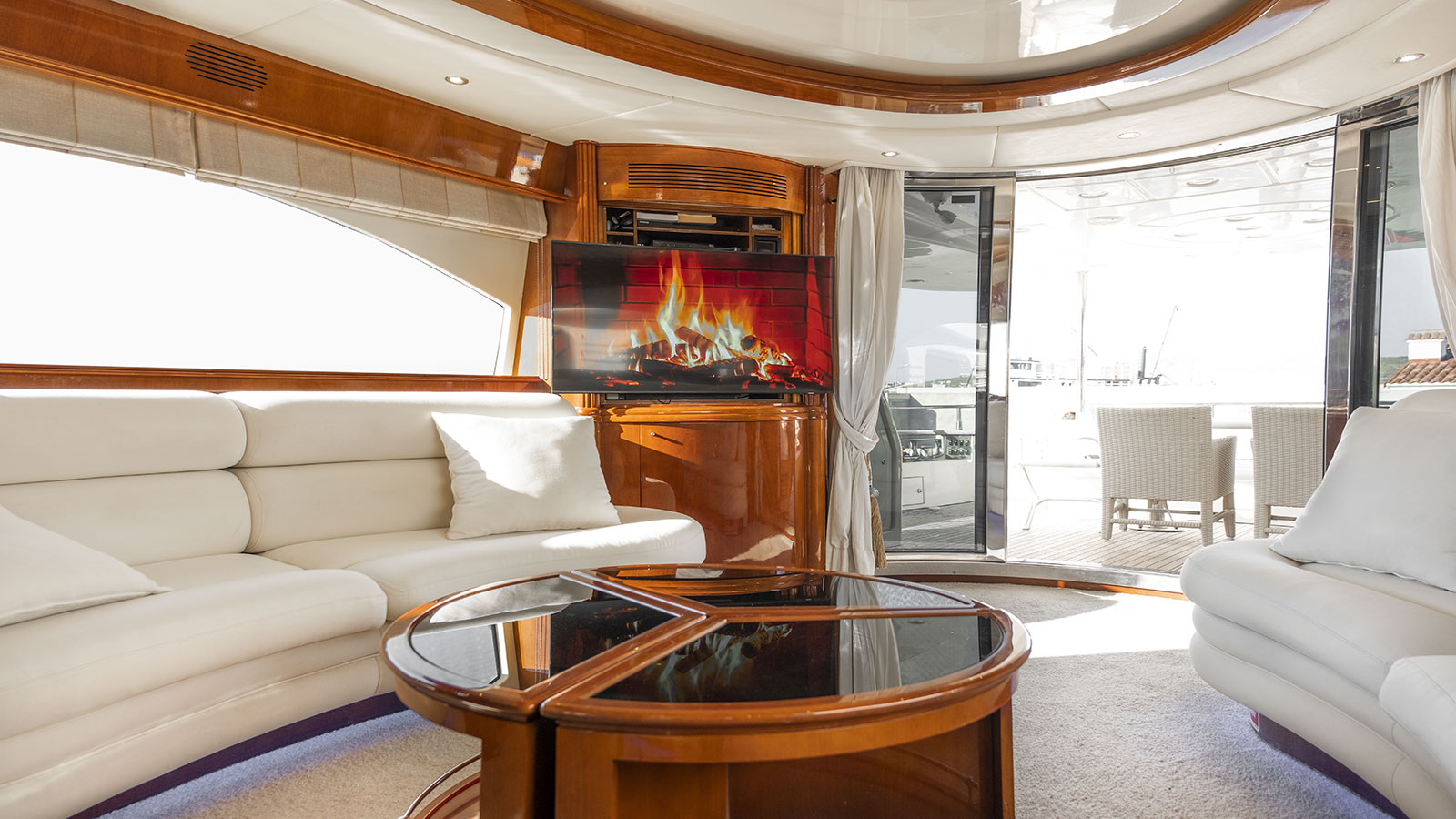 2005 Azimut Titan na czarter (photo 3)