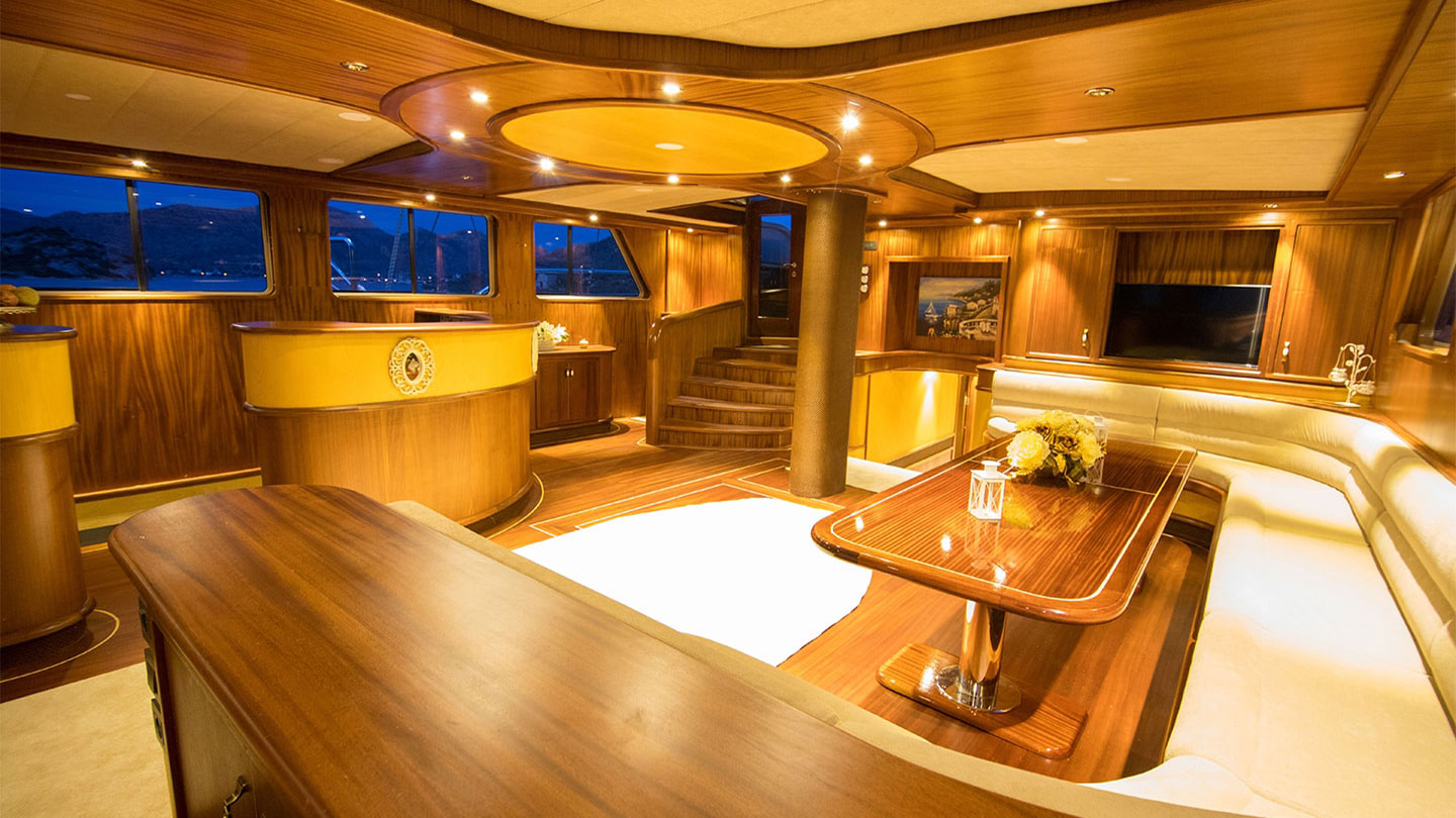 2019 Custom Built Nevra Queen a noleggio (photo 7)