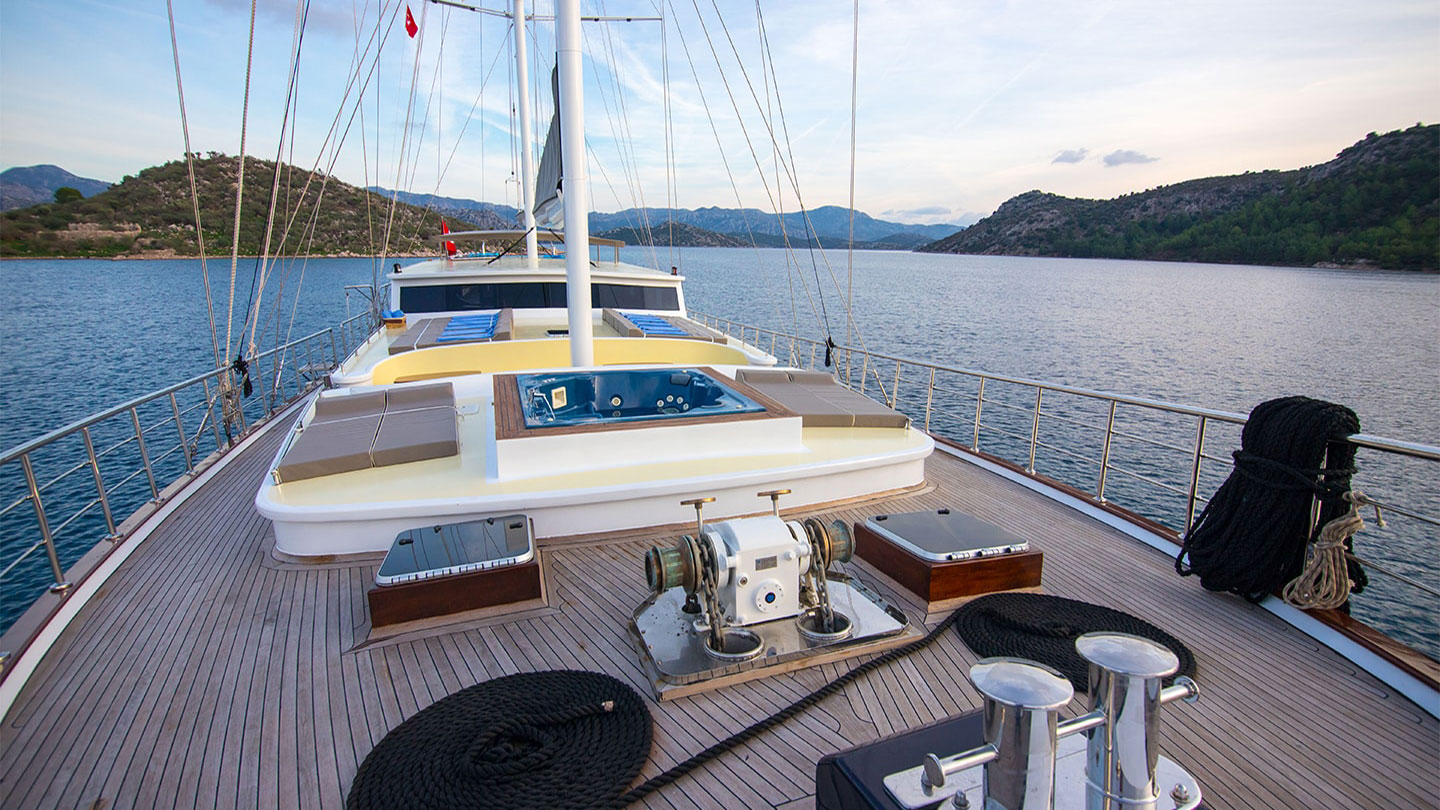 2019 Custom Built Nevra Queen a noleggio (photo 21)