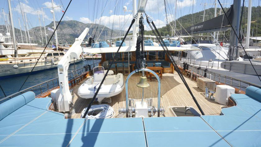 2014 Custom Built Queen Atlantis for charter (photo 28)