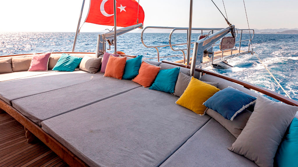 1999 Custom Built Bodrum Queen for charter (photo 10)