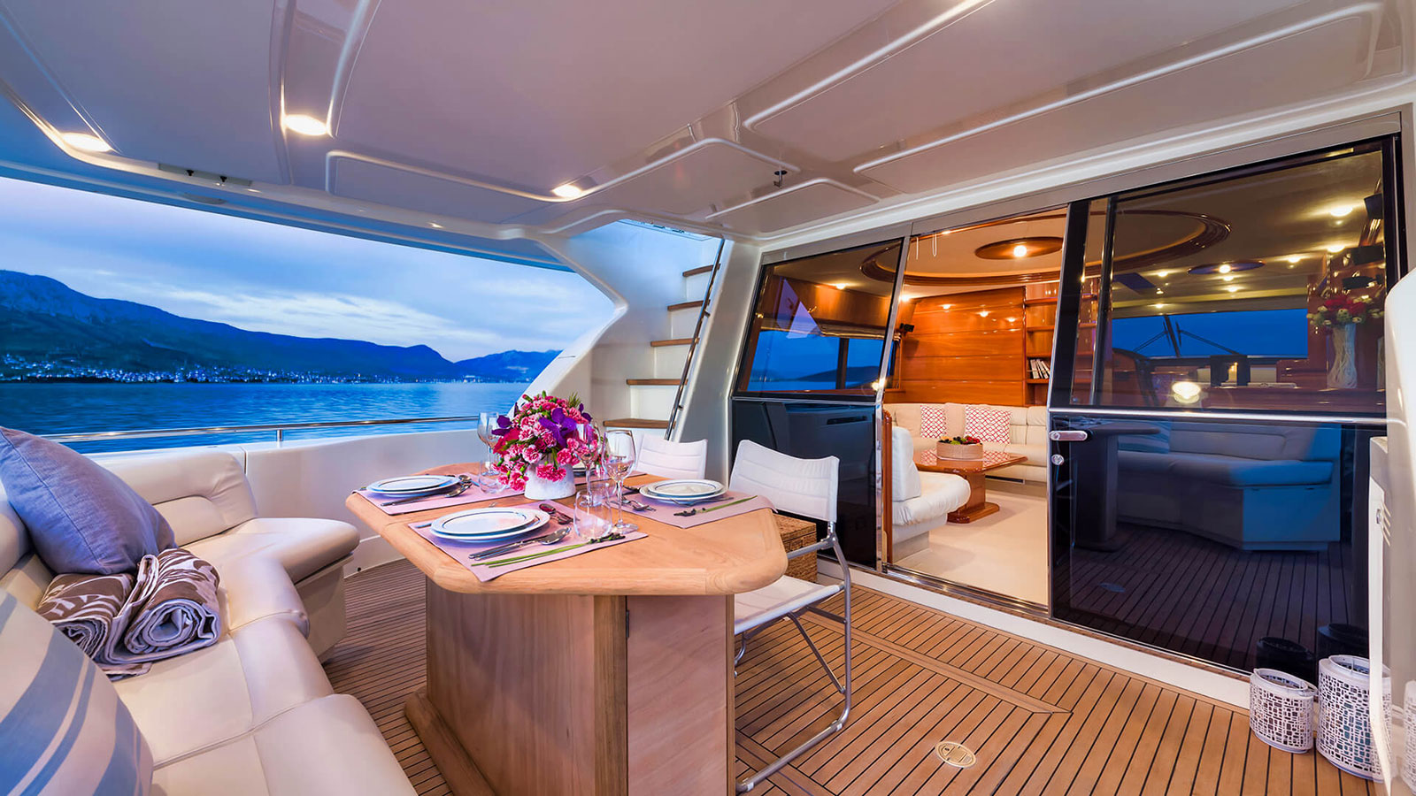 2003 Ferretti Marino for charter (photo 10)
