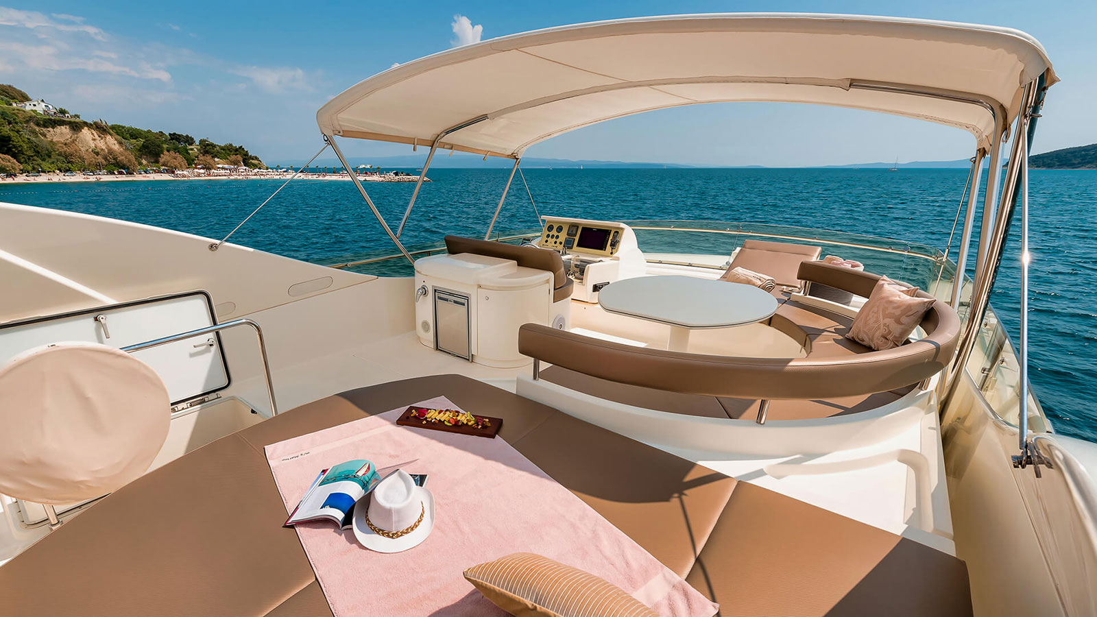 2003 Ferretti Marino for charter (photo 11)