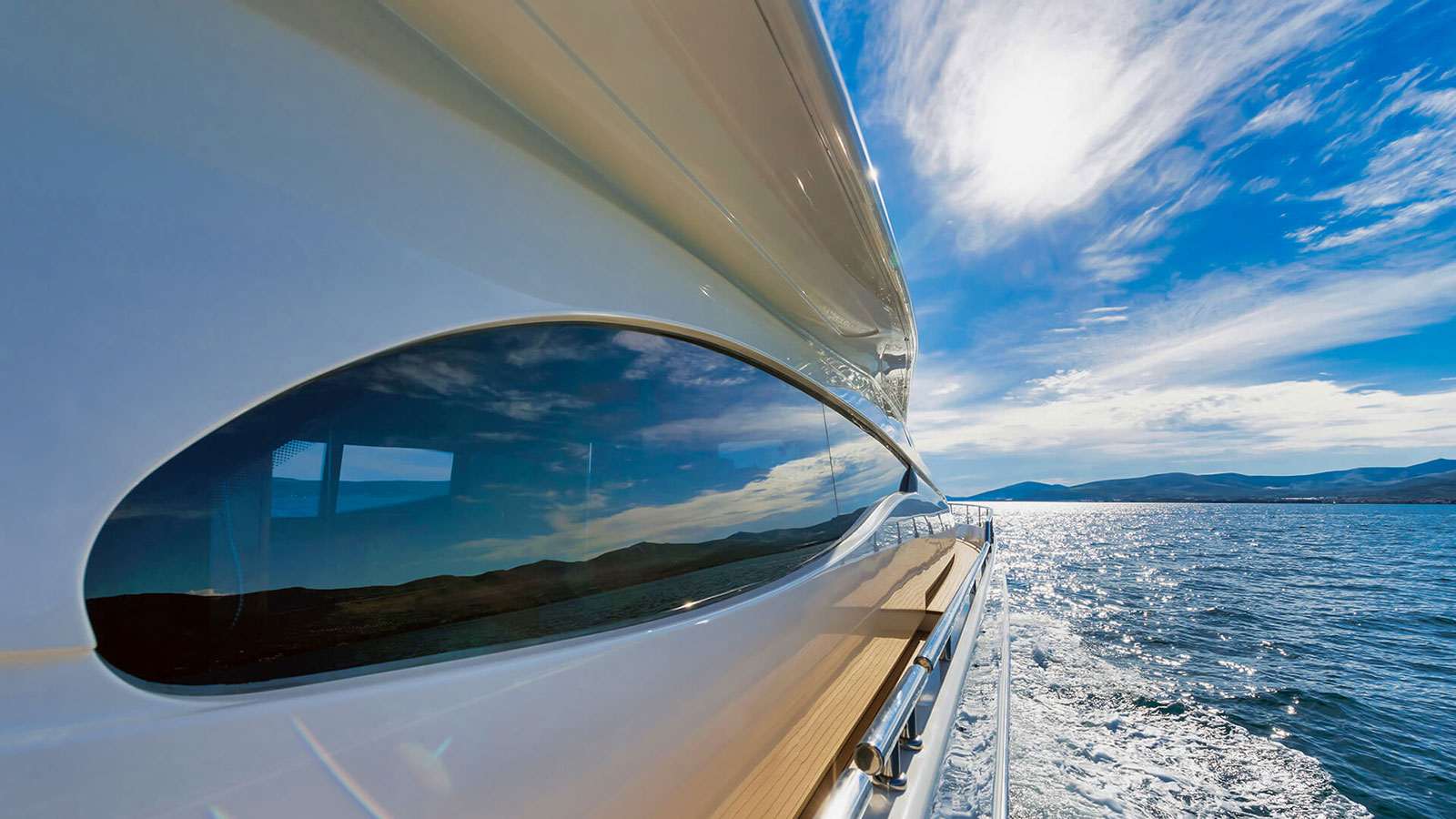 2003 Ferretti Marino for charter (photo 15)